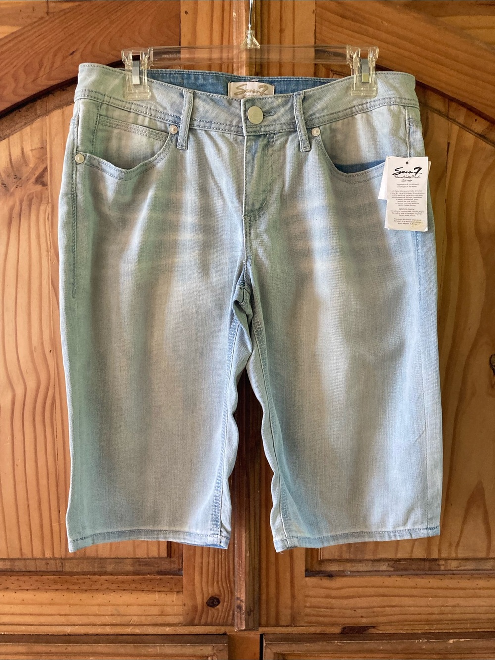 Women’s Seven7 light blue Jean long Bermuda shorts size 8 - NWT